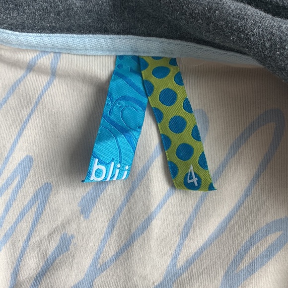 Adorable light weight blazer - Picture 7 of 7